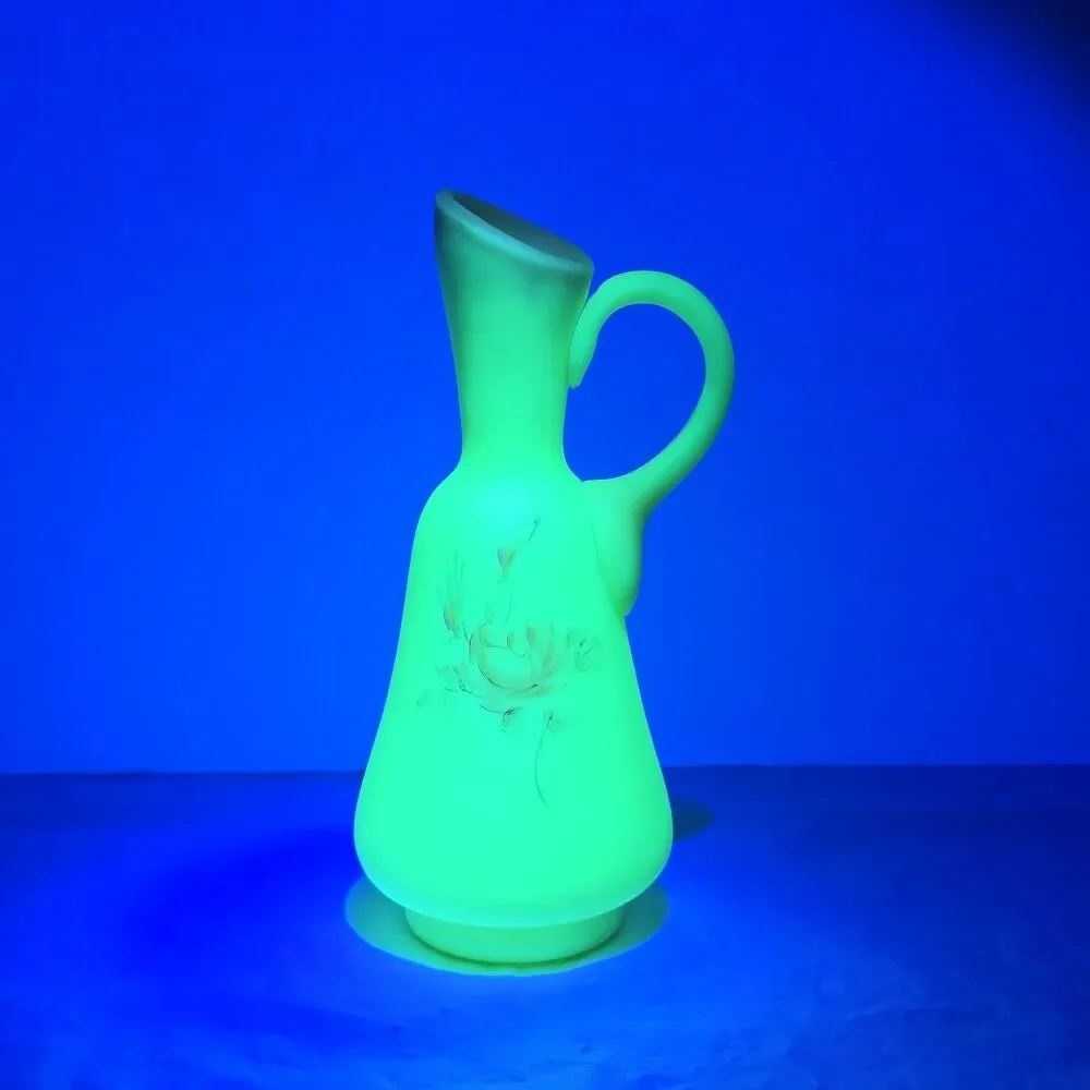 Fenton‎ Custard Burmese Uranium Rose Cruet Hand Painted Vintage 70s Glows in UV